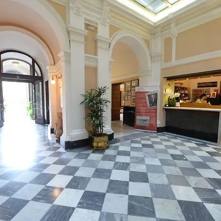 Royal Victoria Hotel
